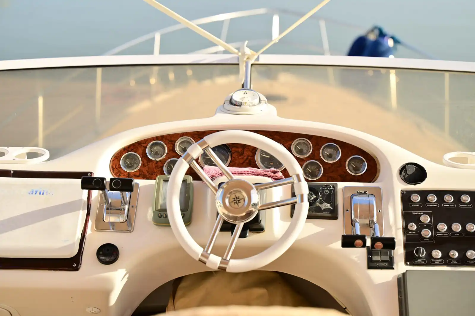 Antalya Belek 400 Sedan Bridge Yacht Rental